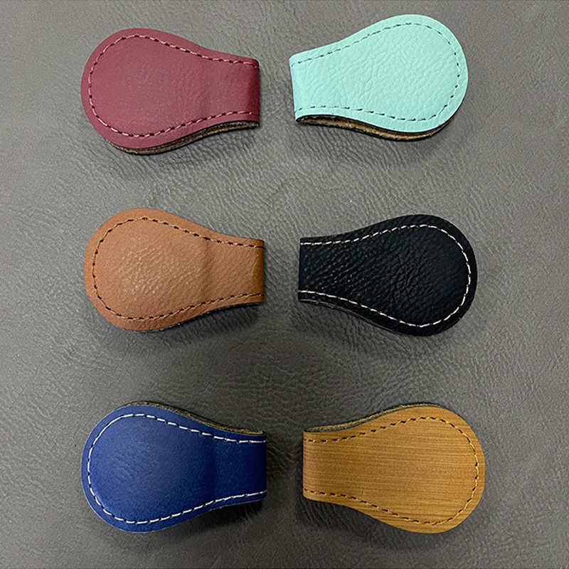 Leabharmharc Maighnéad Leatherette Laserable