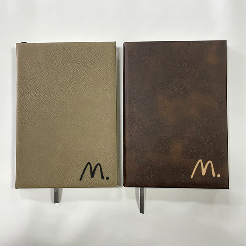 Leatherette Léasair 7 x 9 3/4 Sceitseáil Leabhar