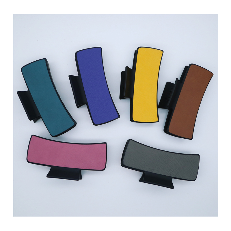Gearrthóg Gruaige Laserable Leatherette