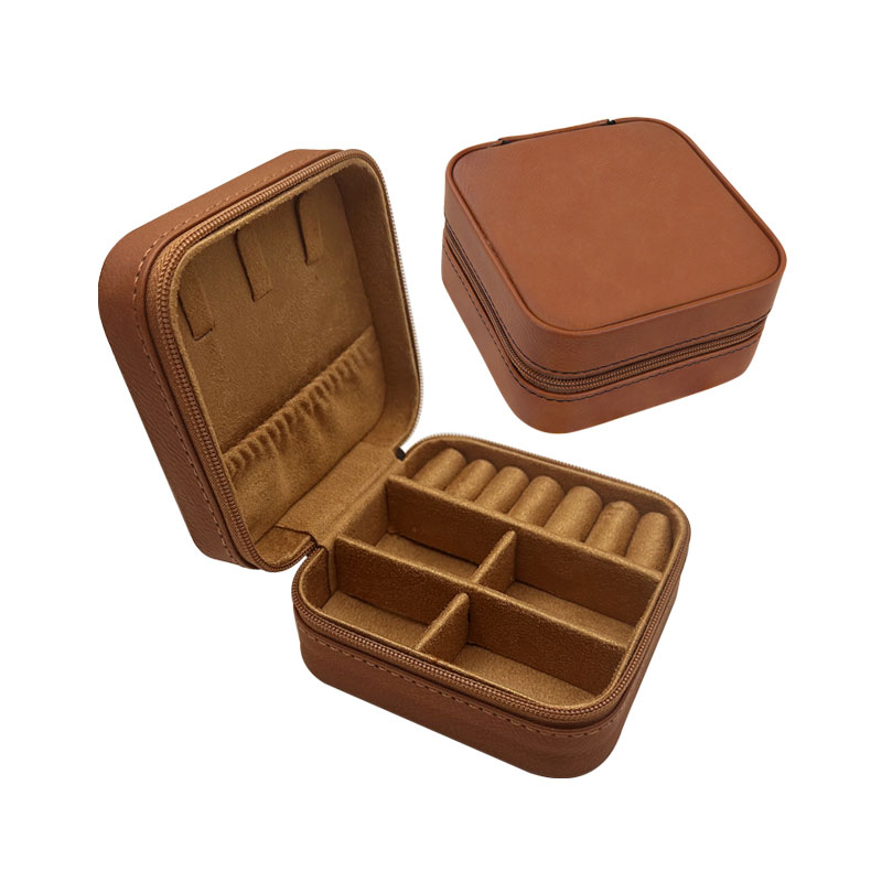Bosca Seodra Taistil Leatherette Laserable 4×4 le Líneáil Tan
