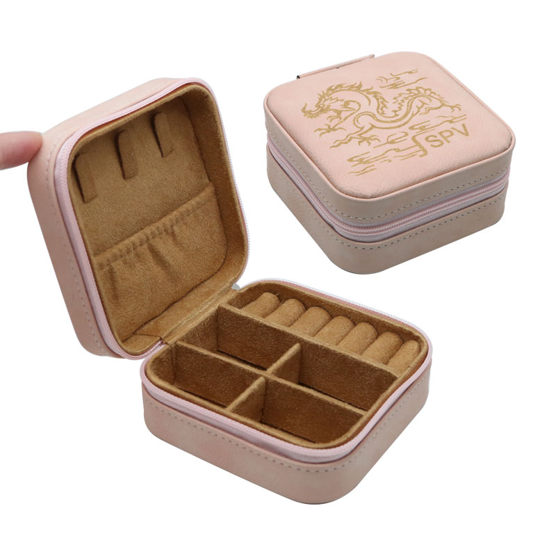 4 × 4 Laserable Leatherette Taisteal Bosca Jewelry le Líneáil Dubh