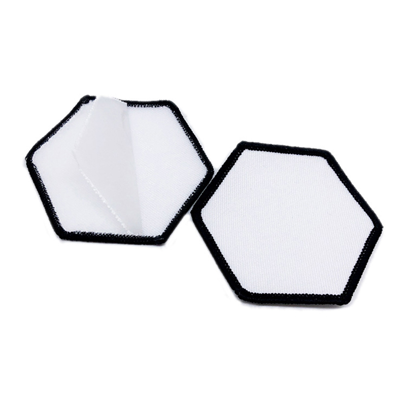 2 1/2' x 2 1/2' Paistí Leatherette Sublimation Cearnógach le greamaitheacha